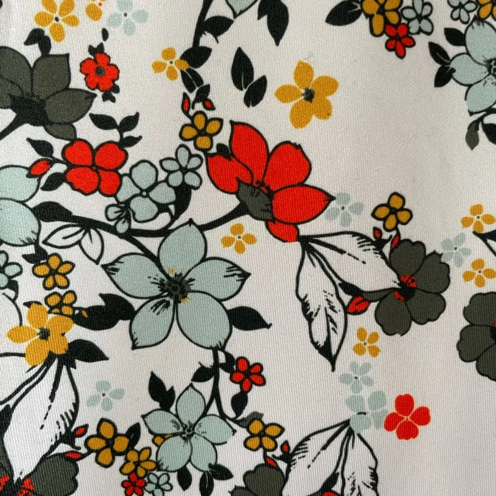 Kari Traa White Floral Long Sleeve Top with Red Trim - Picture 2 of 2